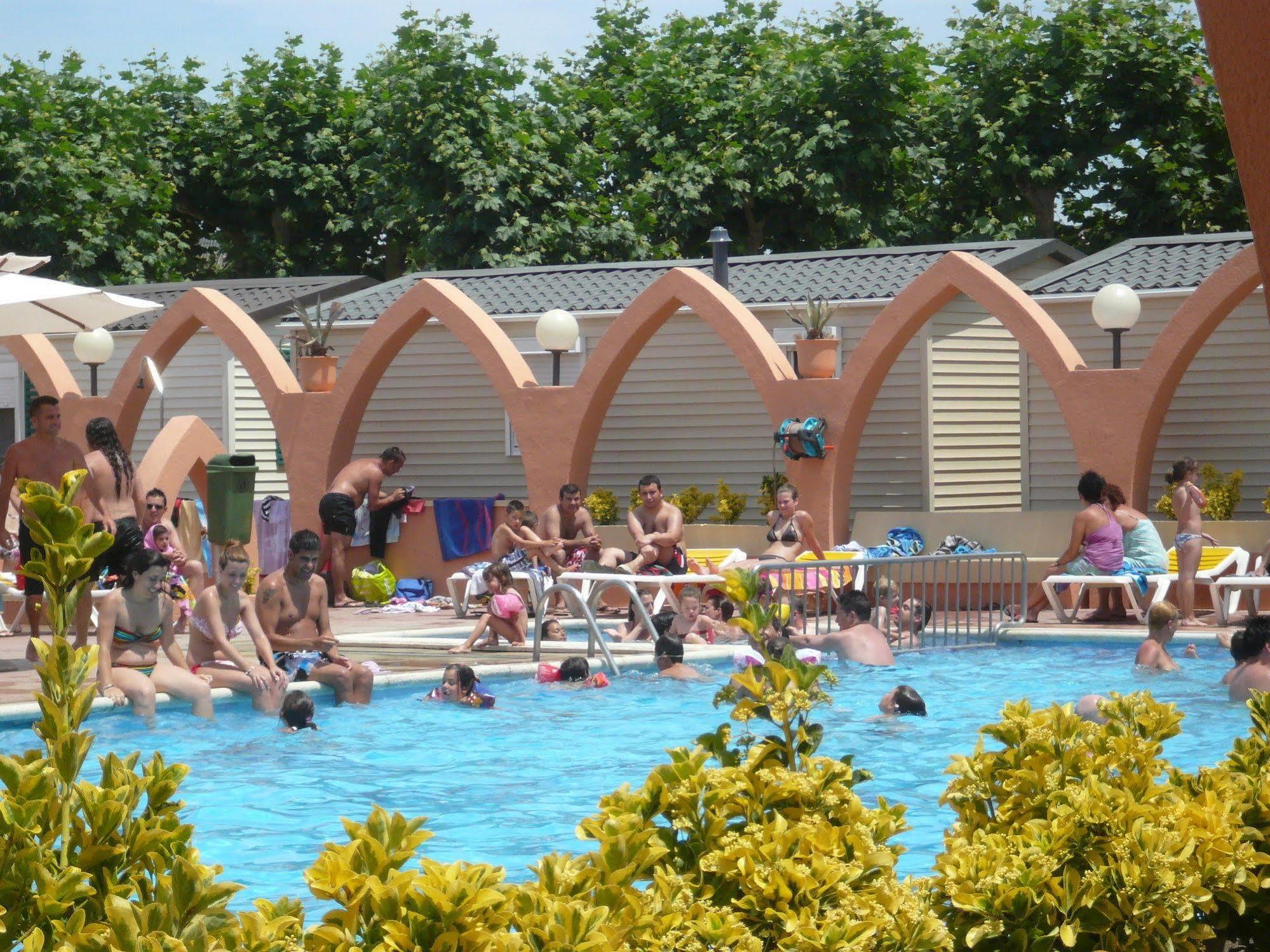 Camping El Camell Pineda de Mar Exterior photo